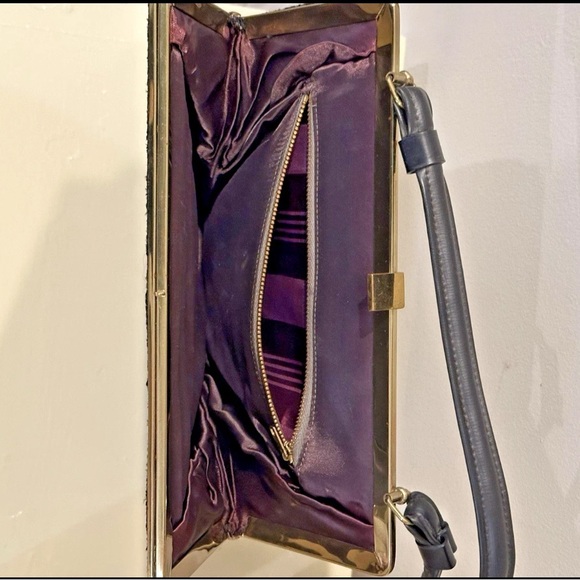 Classic Black Top-Handle Women’s Bag - Picture 3 of 11